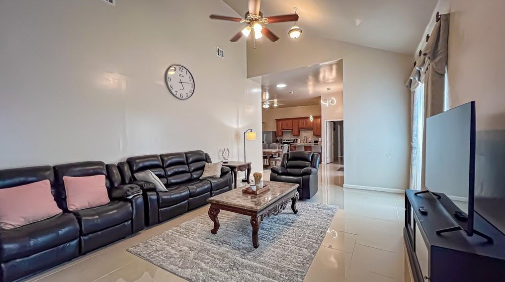 4243 Sun Mdw Dr, Houston TX  77072-1453 exterior