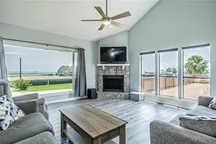 301 Commander Dr, Tiki Island, TX 77554 - Photo 10