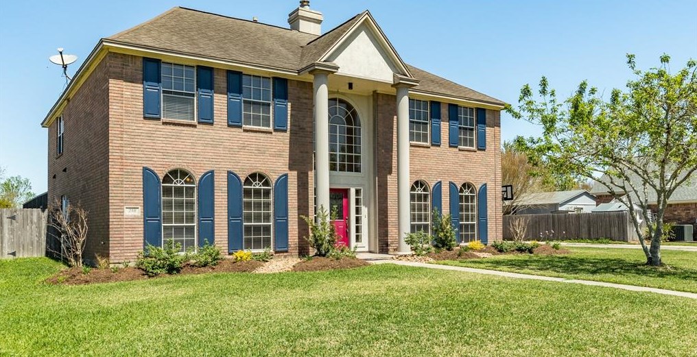 218 Tearose Ln, Richwood, TX 77566-6042