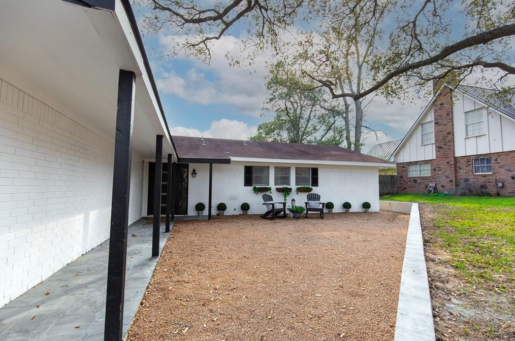 238 W Palm St, Bellvue, TX 77418