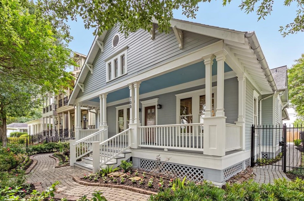700 9th St, Houston, TX 77007-1724
