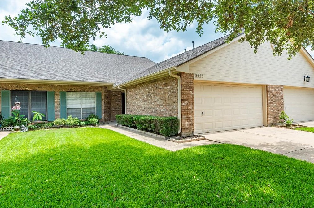3523 Teakwood Dr, Pearland, TX 77584