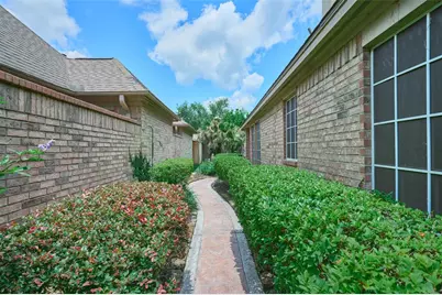 4615 Elmstone Court, Houston, TX 77345 - Photo 4