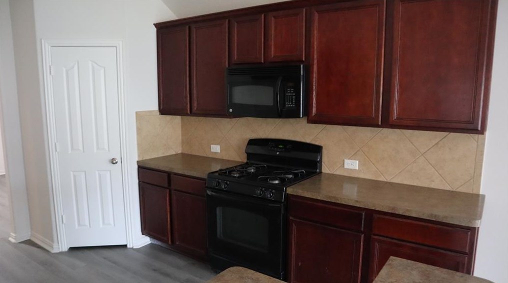23706 Breckenridge Forest Dr, Spring TX  77373-5957 exterior
