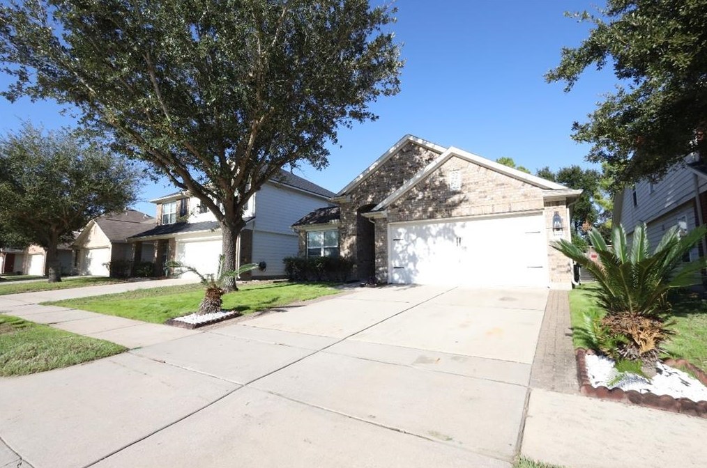 14134 Brayford Place Dr, Houston, TX 77014