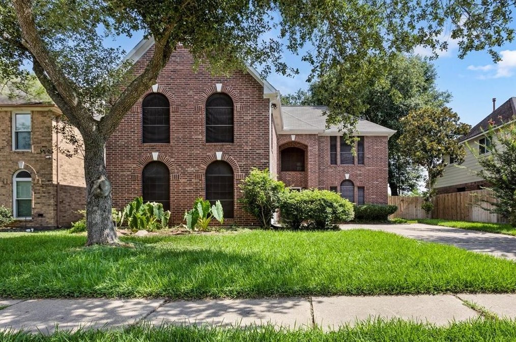 6807 Elmscott Dr, Pasadena TX  77505-4477 exterior