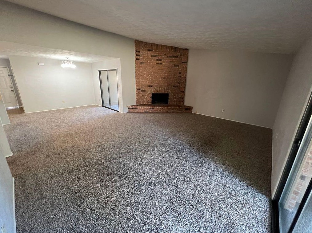 8618 Lakeside Forest Dr, Houston, TX 77088-2627