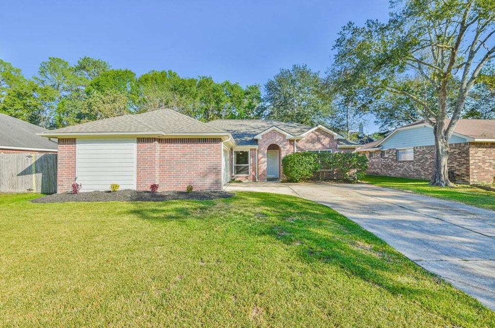 17042 Midships Way, Crosby, TX 77532