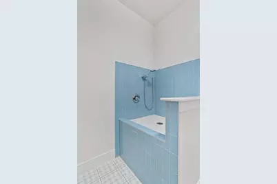 1001 Wolf Hollow Dr Drive, Georgetown, TX 78628 - Photo 32