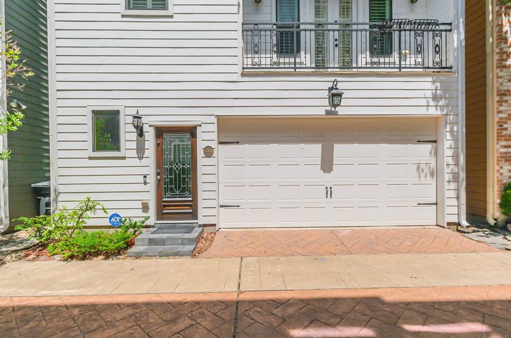706 Allston St, Houston, TX 77007-1645