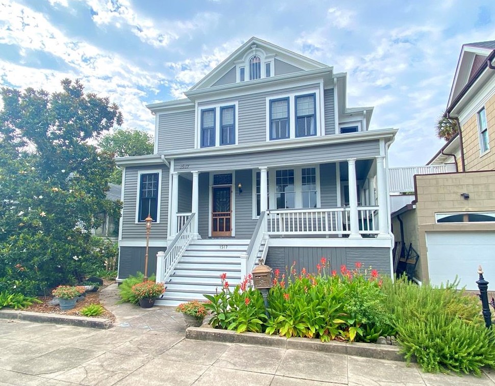 1517 Sealy St, Galveston, TX 77550-4954
