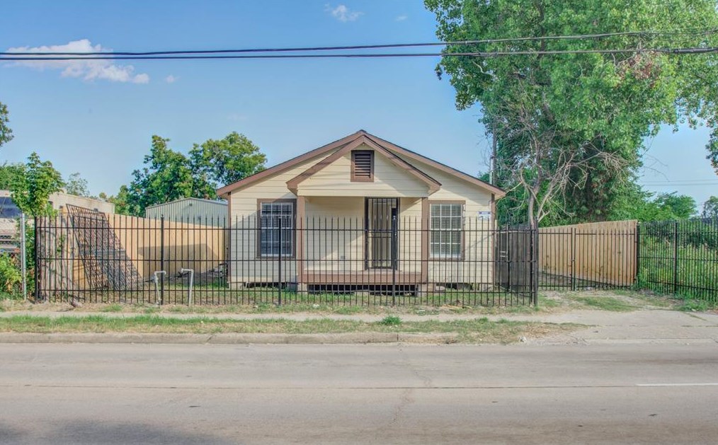 1051 W Little York Rd, Houston, TX 77091