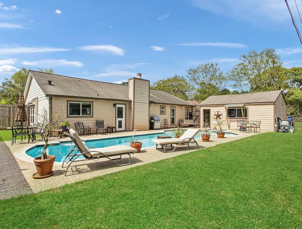 31326 Alice Ln, Tomball, TX 77375