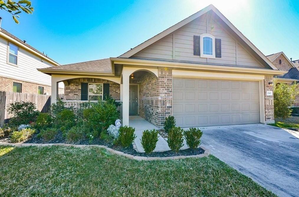 12947 Taper Reach Dr, Tomball, TX 77377