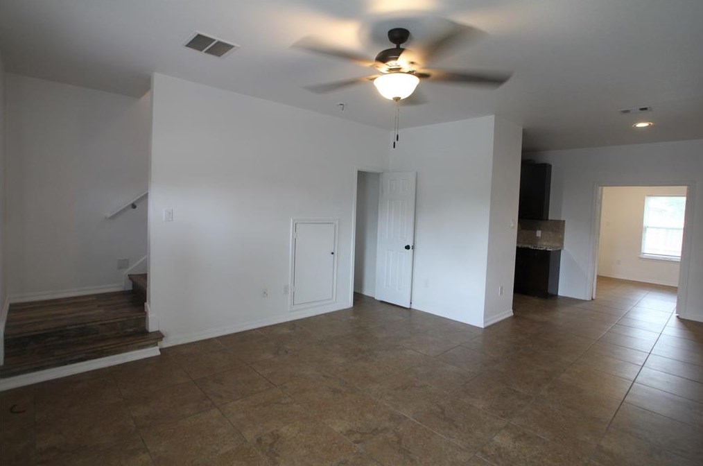 9127 Judwin St #b, Houston, TX 77075