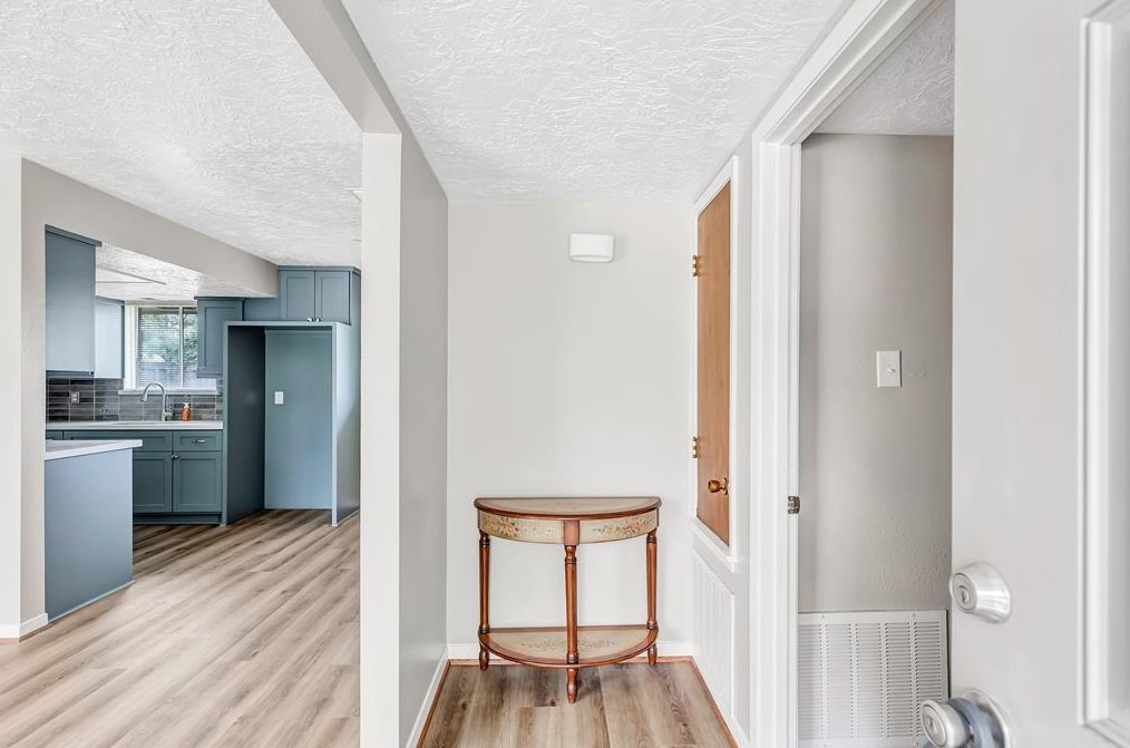 8626 Cottage Gate Ln, Houston TX  77088-5000 exterior