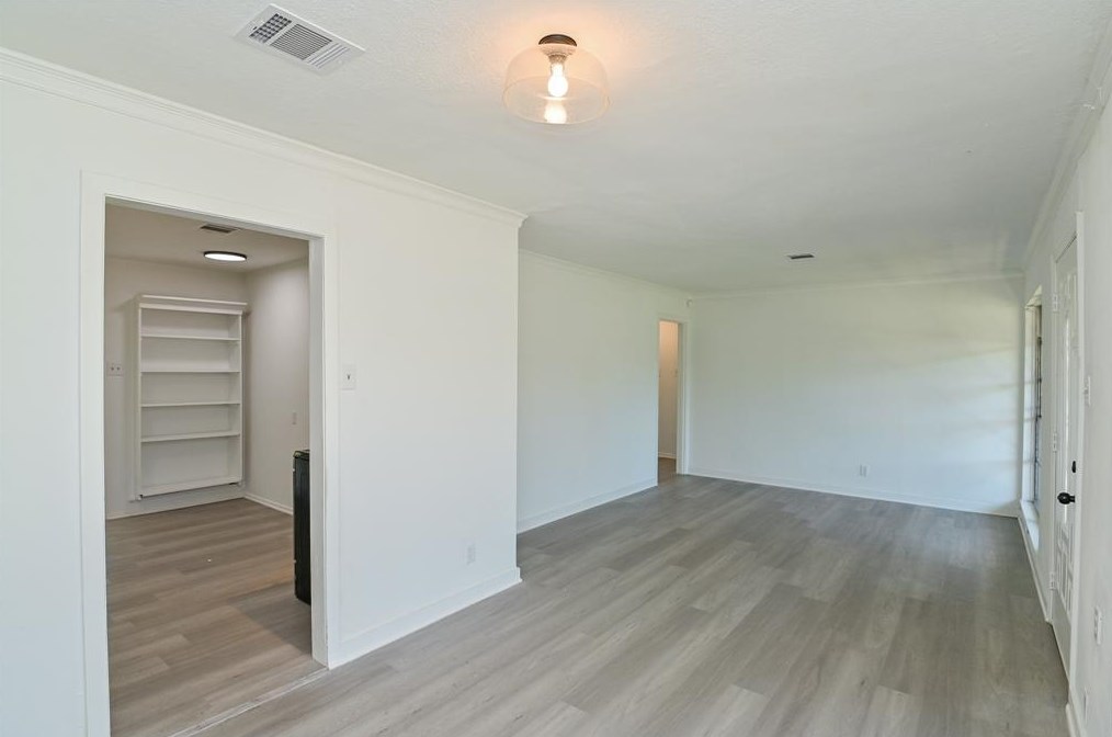 5771 Bellfort St, Houston TX  77033-2103 exterior