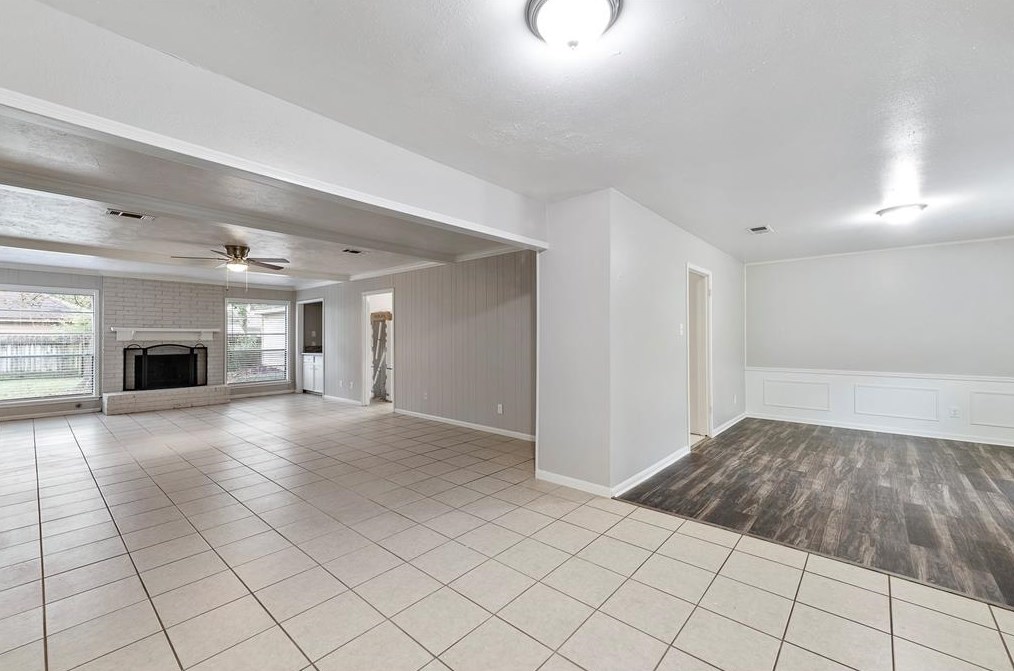 7711 Fountaingrove Ln, Spring, TX 77379-7284