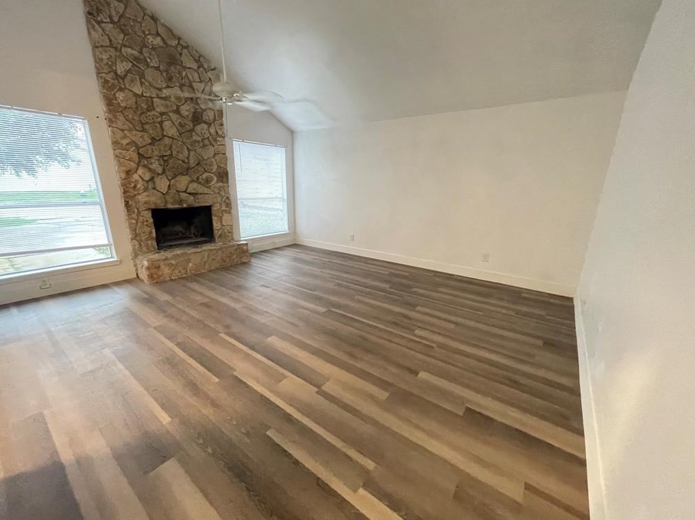 11031 Oakcenter Dr, Houston, TX 77072
