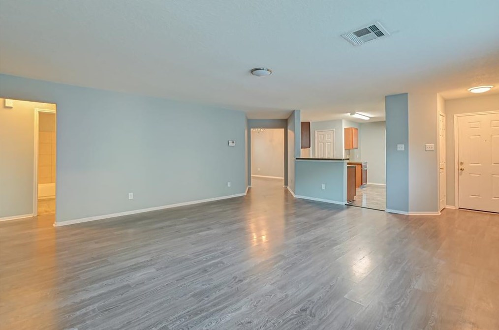 2746 Iris Vly Way, Houston TX  77038-1319 exterior