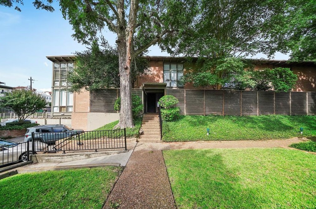 5238 Memorial Dr # 5238, Houston, TX