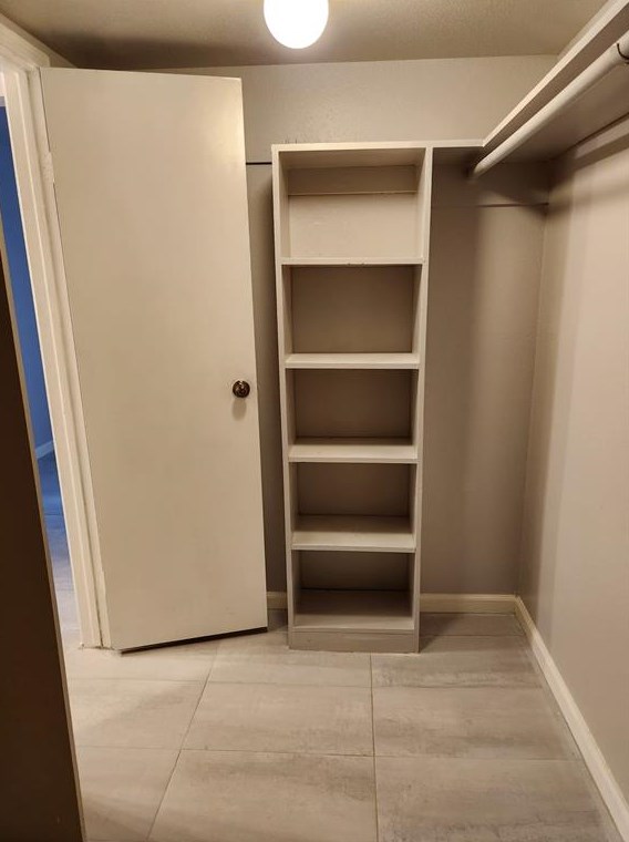 9707 Richmond Ave, Houston TX  77042-4606 exterior