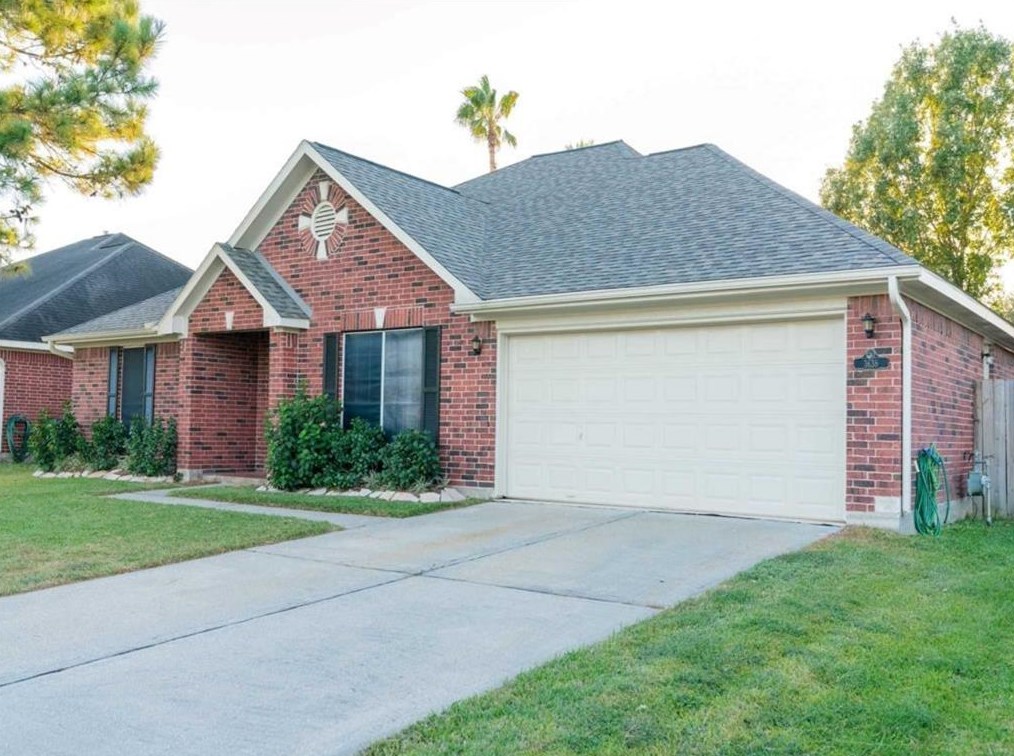 3638 Desert Run Dr, Morgans Point, TX 77571
