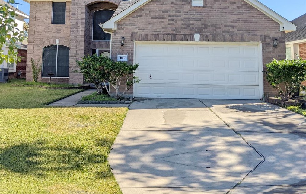 1019 Bristol Way, Pearland, TX 77584