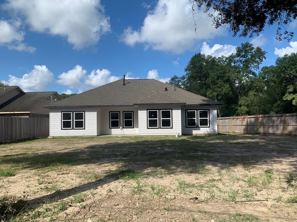 2610 Carmel, Houston TX  77091-2816 exterior