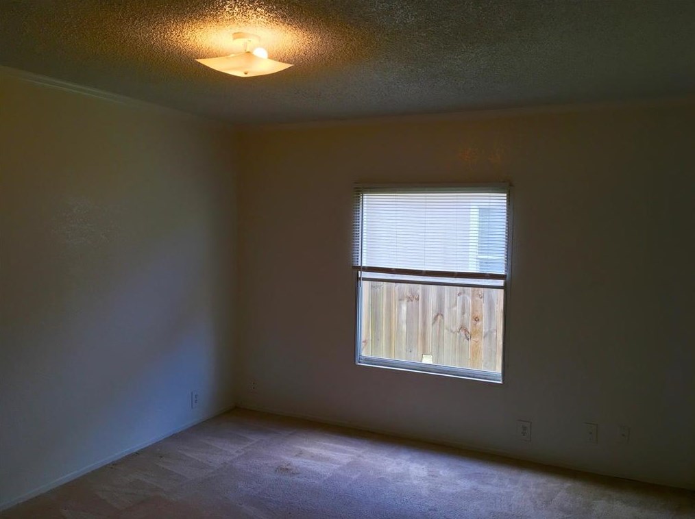 11726 Greenglen Dr, Houston, TX 77044-7124