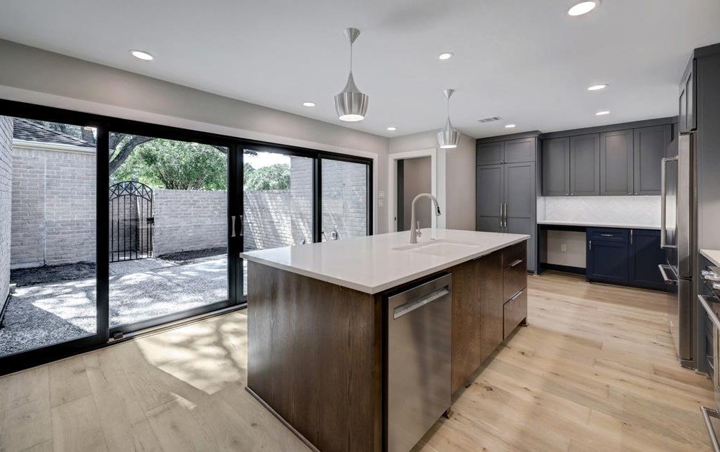 15750 Barkers Lndg Rd, Houston TX  exterior