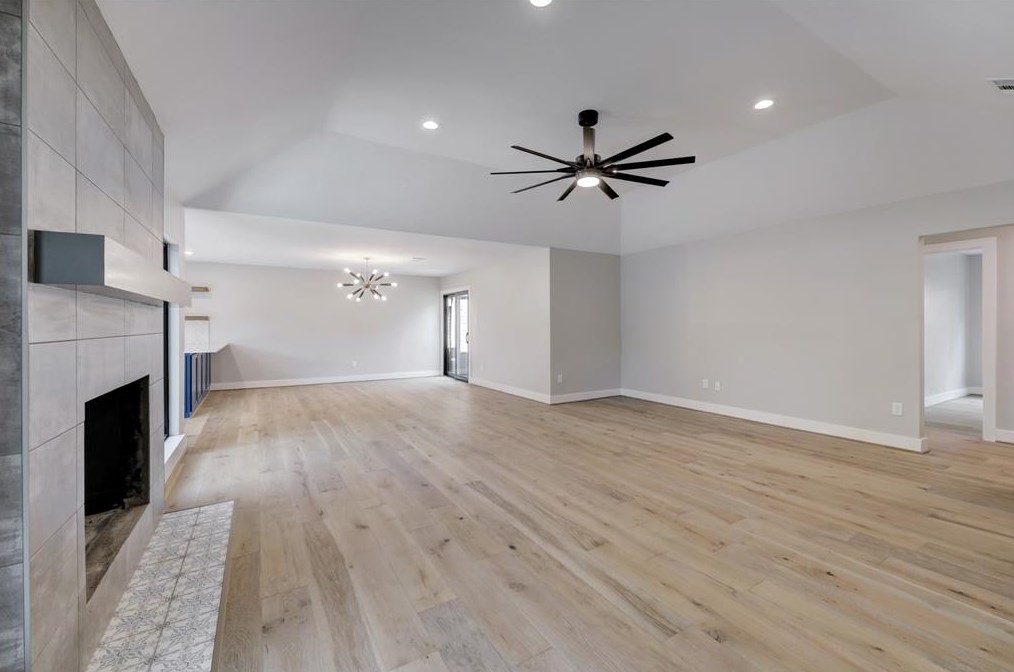 15750 Barkers Lndg Rd, Houston TX  exterior