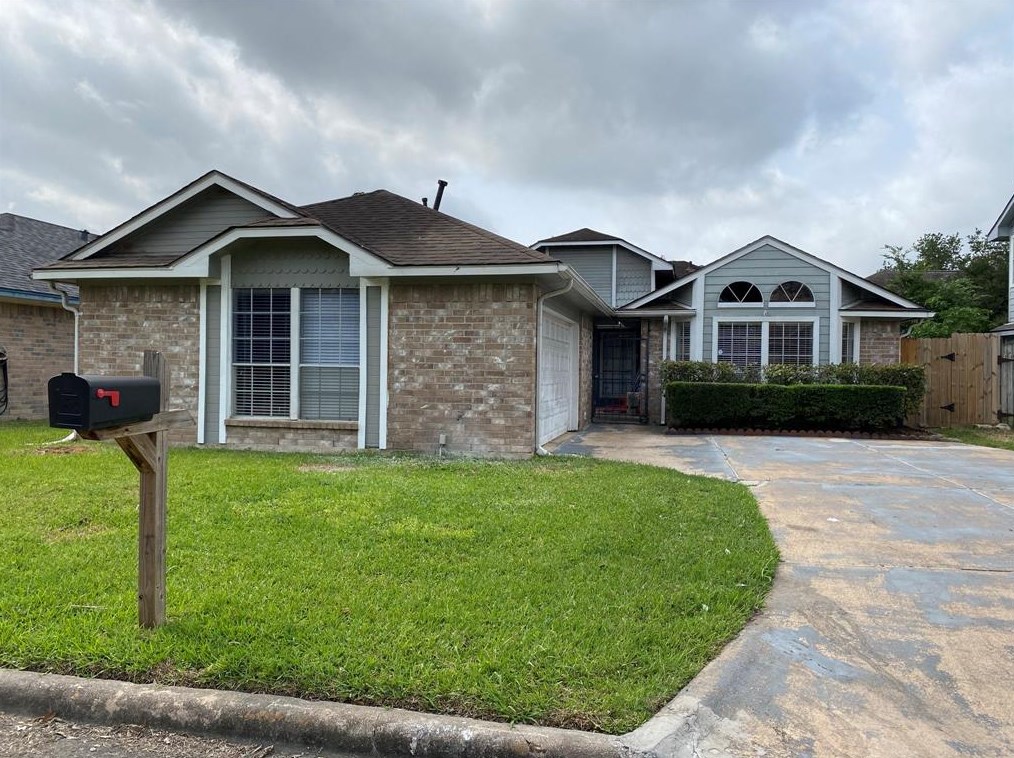 12711 Ashford Brook Dr, Houston, TX 77082