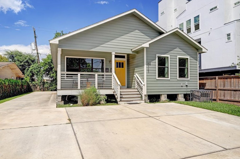 4727 Bell St #b, Houston, TX 77023