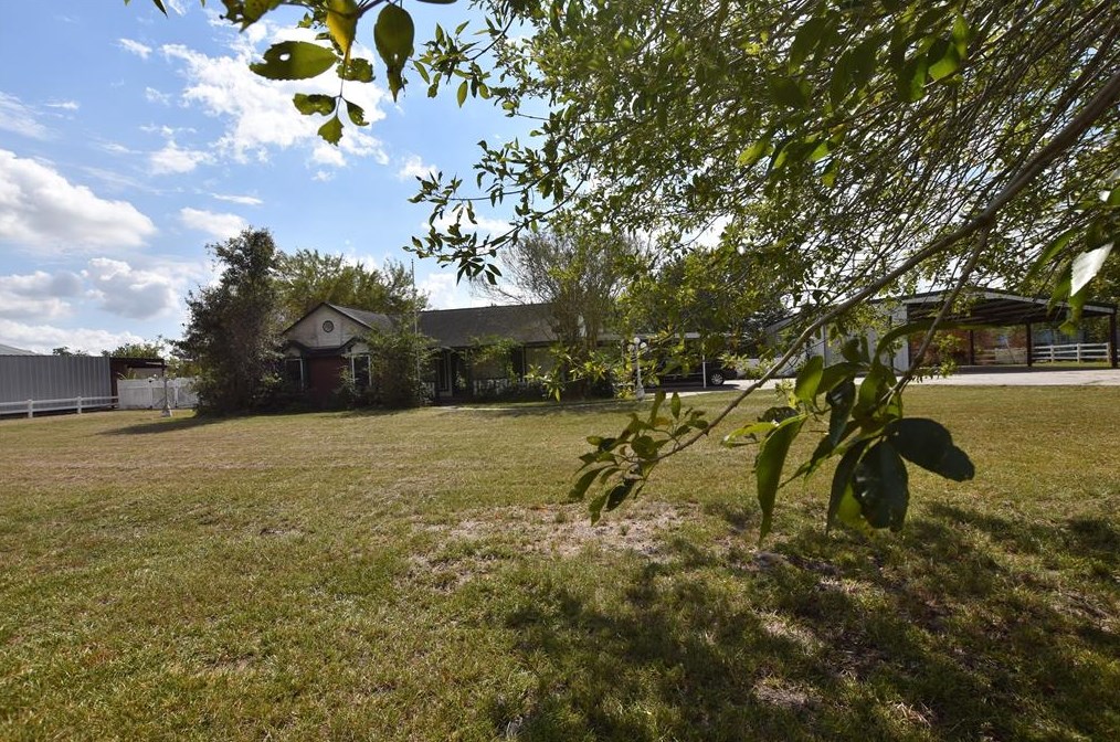 1010 Runneburg Rd, Crosby, TX 77532-8713