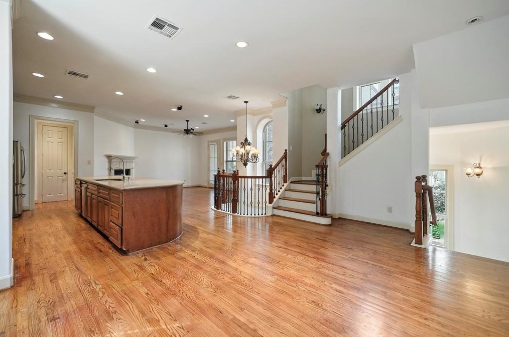 1835 Oakdale St, Houston TX  77004-5934 exterior
