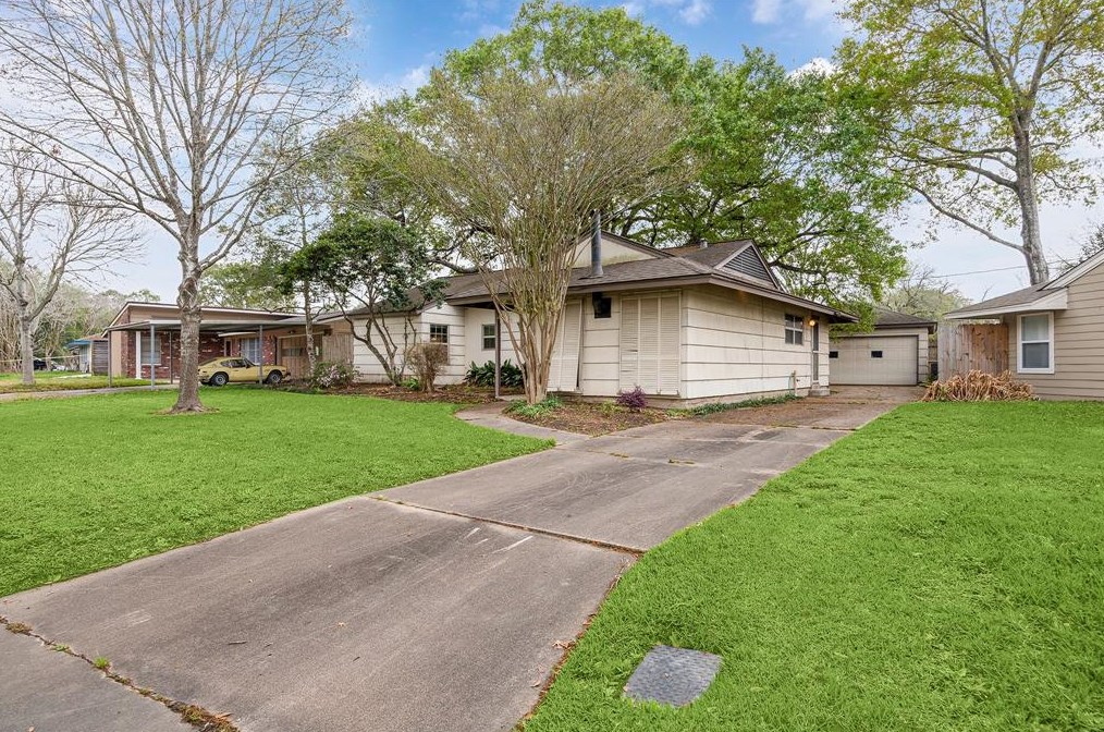 4845 Kinglet St, Houston, TX 77035-4925