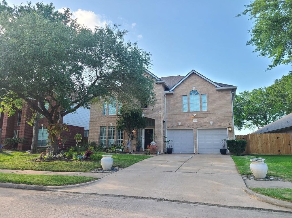 16438 Beewood Glen Dr, Sugar Land, TX 77498-7186