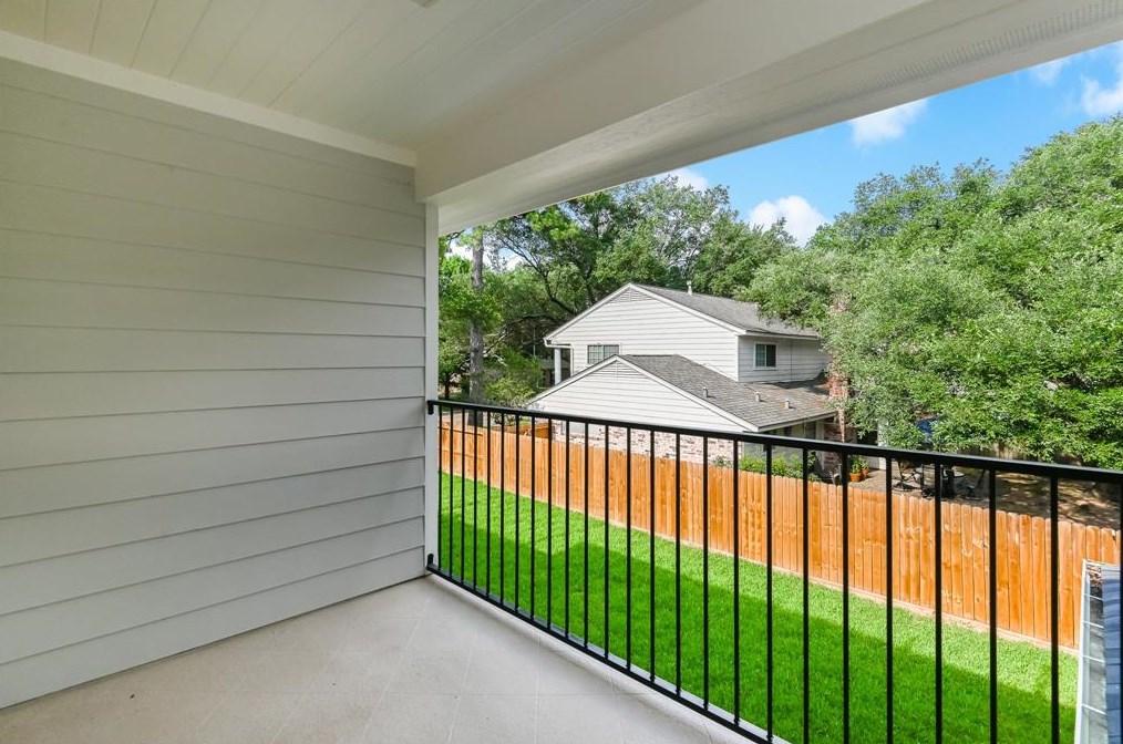 10023 Springwood Frst, Houston TX  77080-6442 exterior