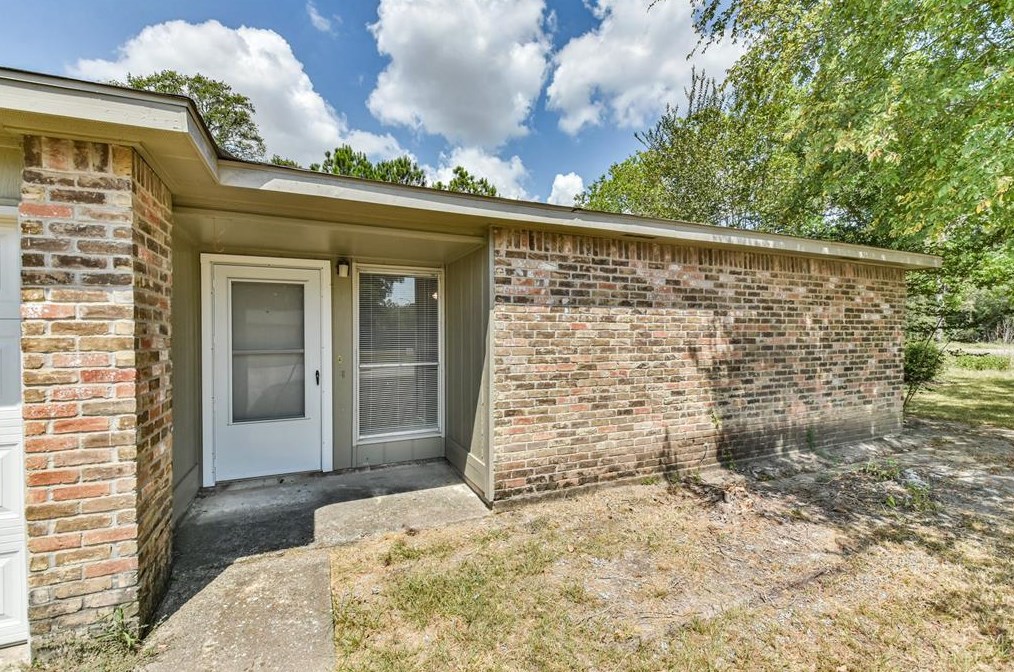 8743 Valley Flag Dr, Houston, TX 77078-3705