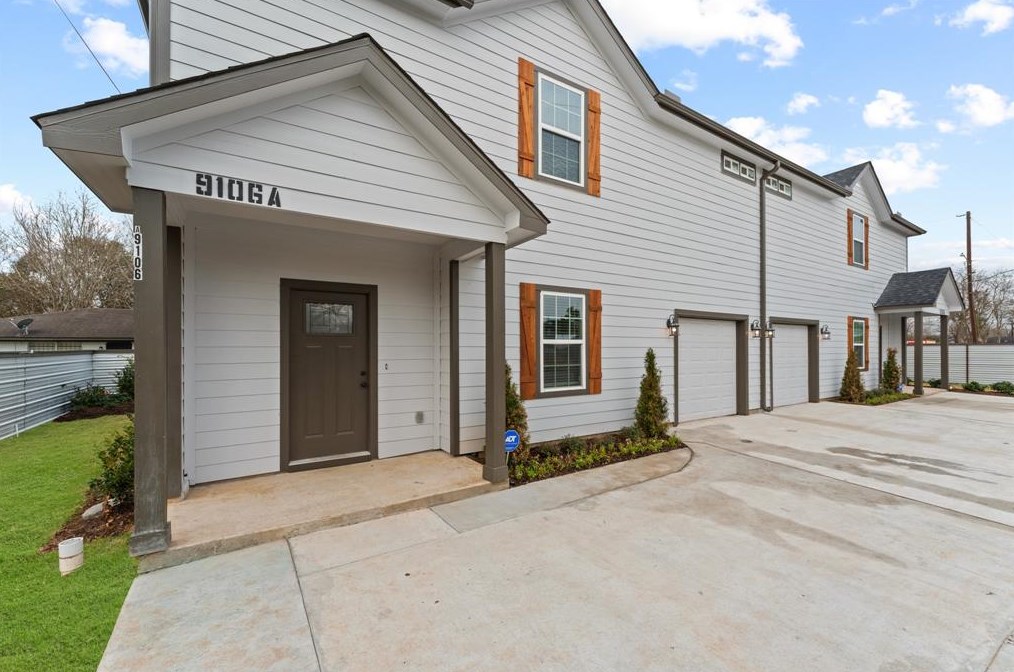 5140 Mallow St, Houston, TX 77033