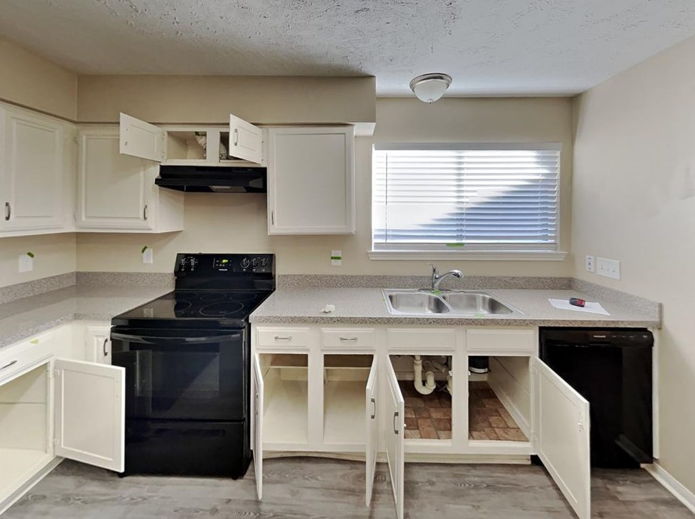 5511 Fairview Forest Dr, Houston TX  77088-1245 exterior