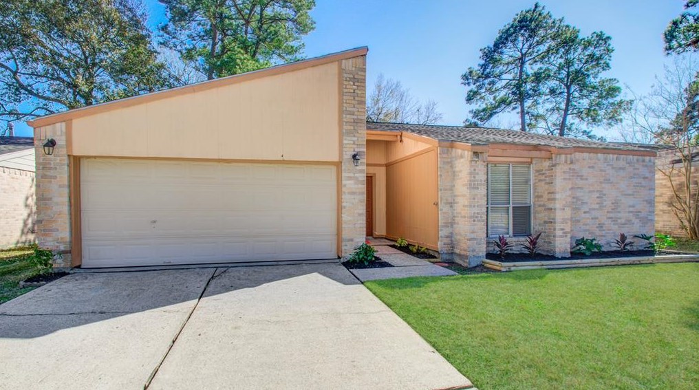 2430 Goldspring Ln, Spring TX  77373-6352 exterior