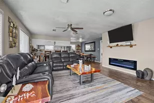 19 Dolphin St, Bayou Vista, TX 77563 - Photo 14