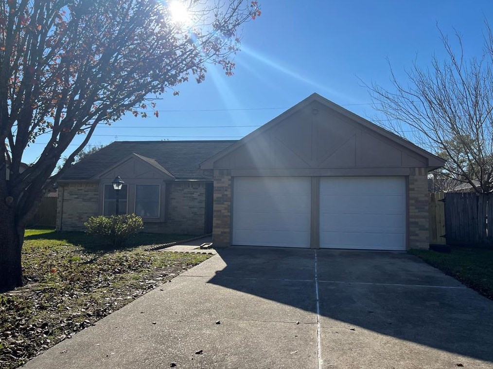 11971 Steamboat Springs Dr, Houston, TX 77067