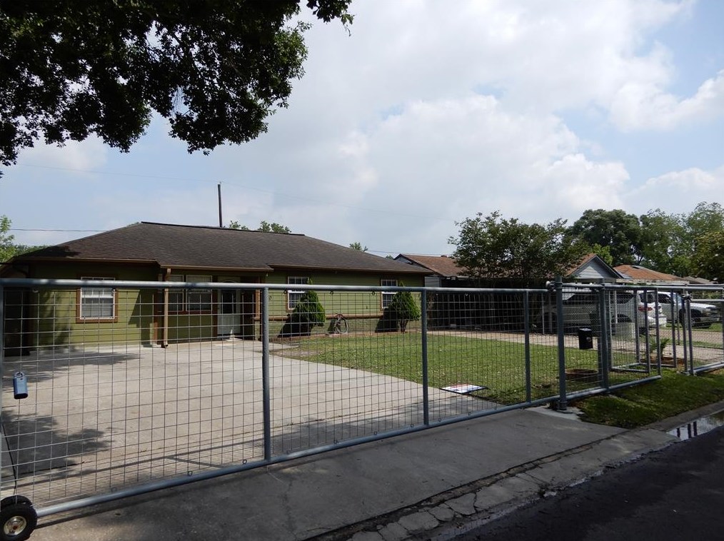 410 Ogilvie St, Houston, TX 77017-4949