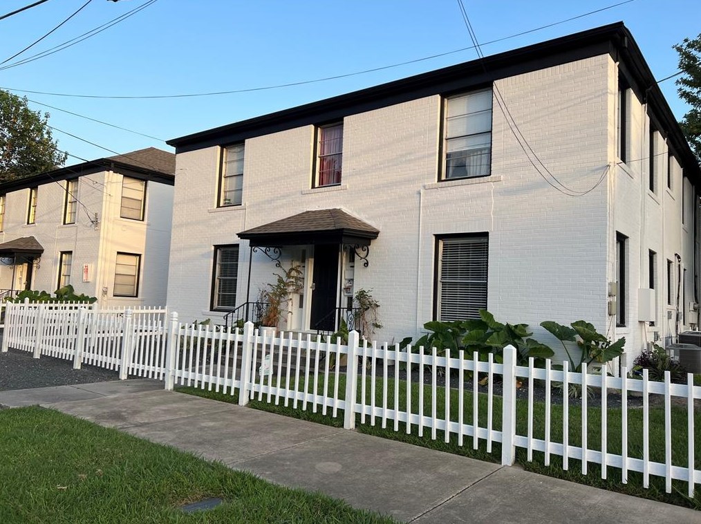 1851 Main St, Houston TX  77098-3532 exterior