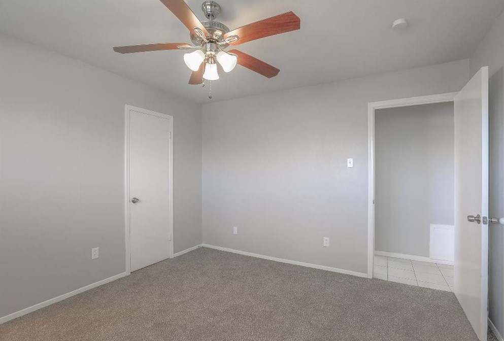 11106 Roandale Dr, Houston TX  77048-1521 exterior