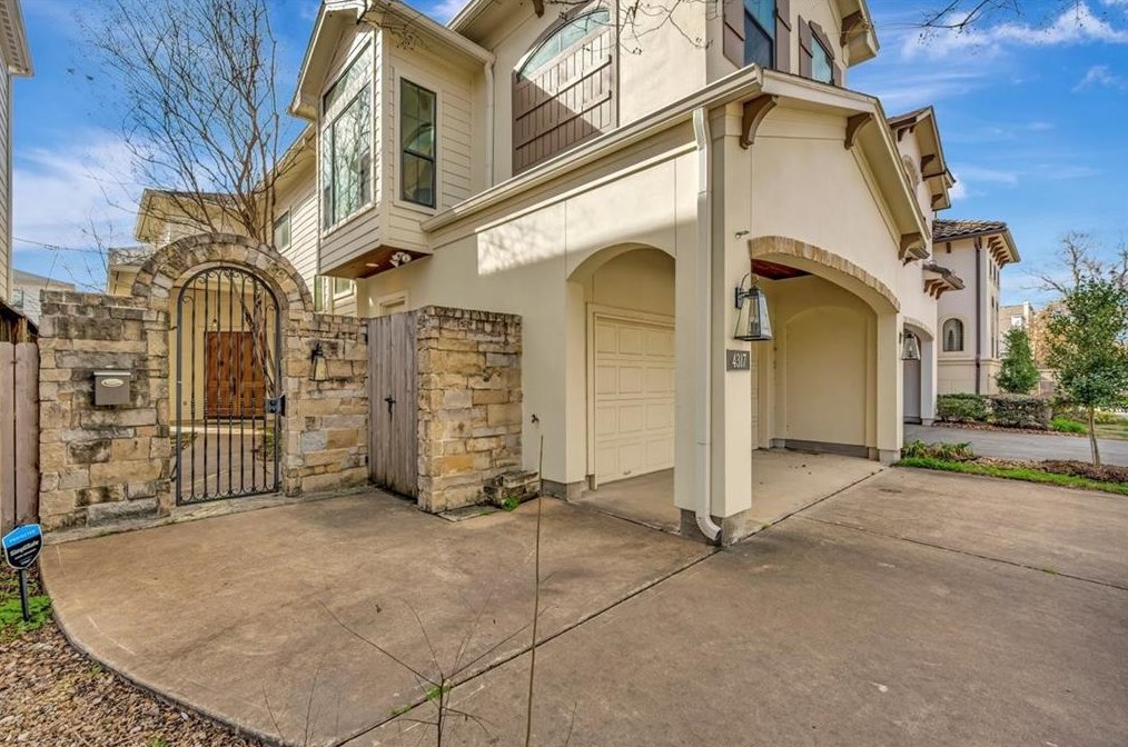 4317 Floyd St, Houston, TX 77007