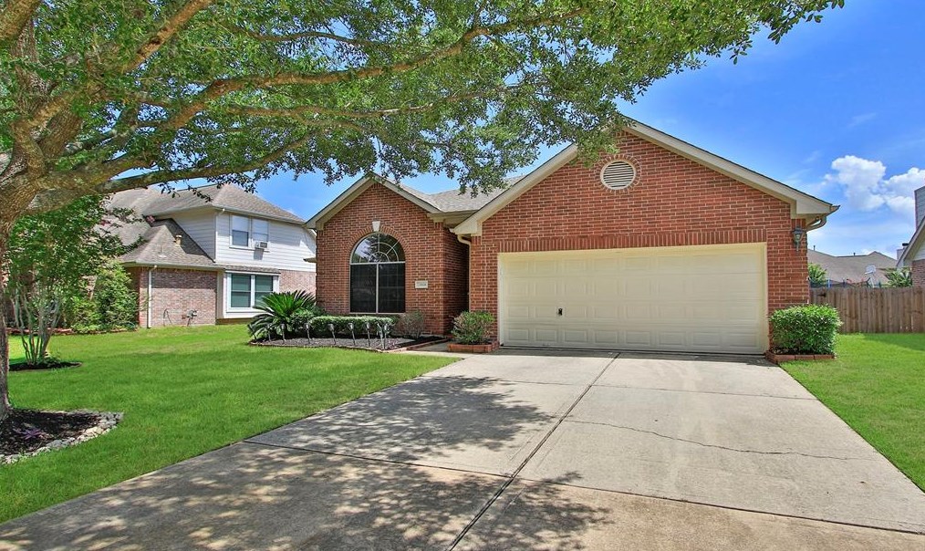 23906 Breckenridge Forest Dr, Spring TX  77373-3244 exterior